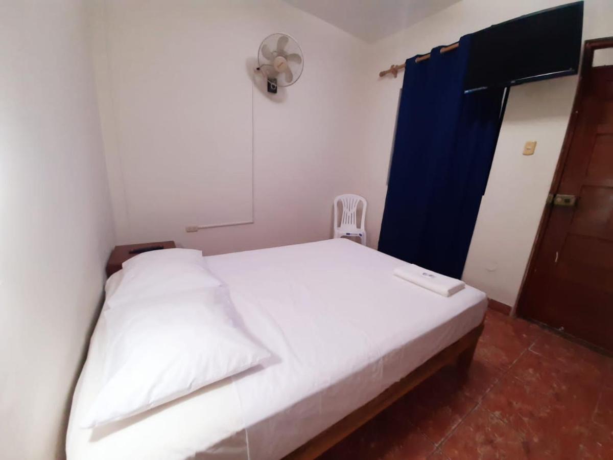 Guest House 通贝斯 外观 照片