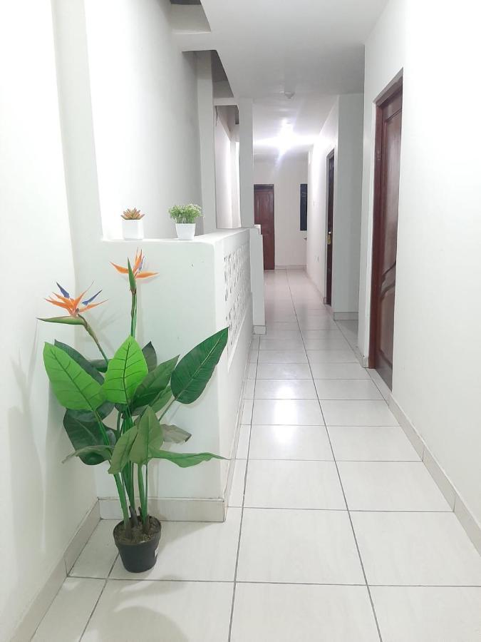 Guest House 通贝斯 外观 照片