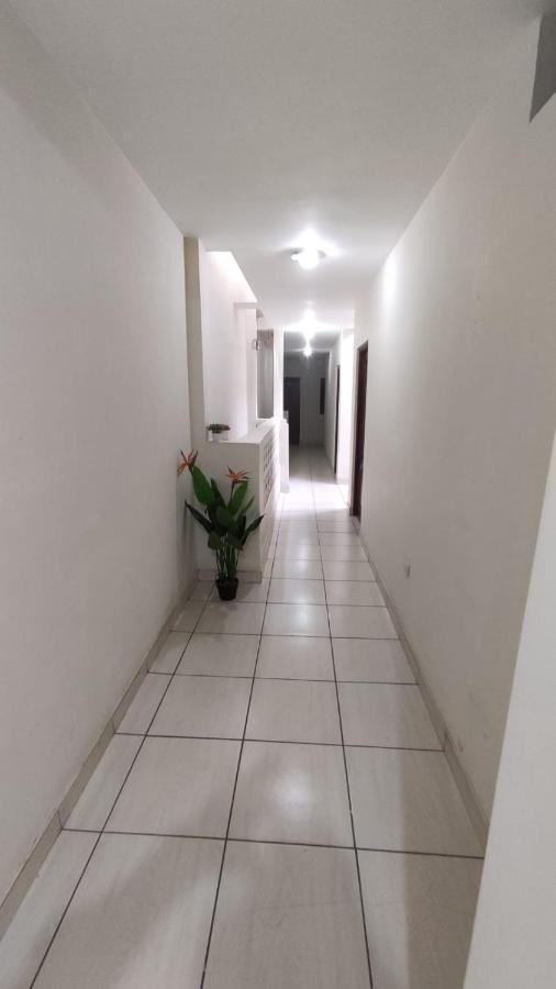 Guest House 通贝斯 外观 照片