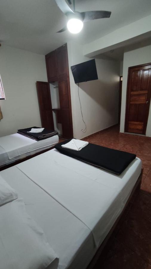 Guest House 通贝斯 外观 照片