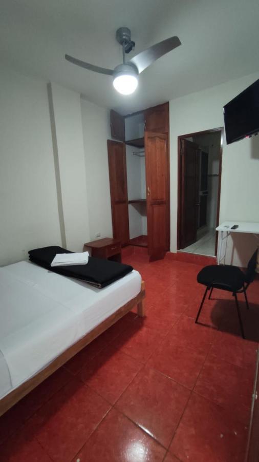 Guest House 通贝斯 外观 照片