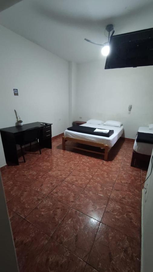 Guest House 通贝斯 外观 照片
