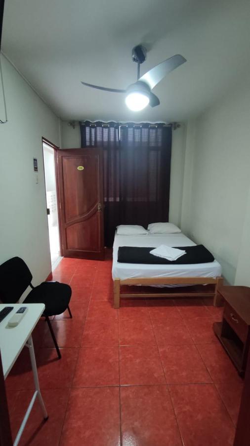 Guest House 通贝斯 外观 照片