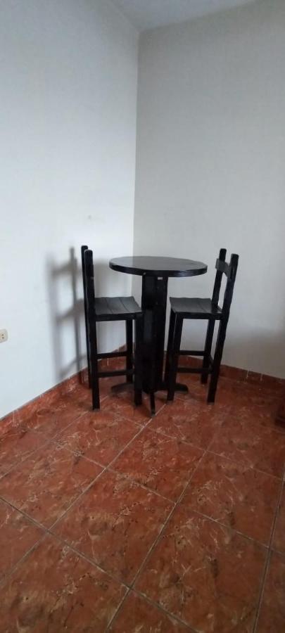 Guest House 通贝斯 外观 照片